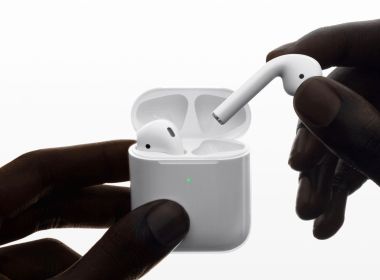 Apple представила новые наушники AirPods Apple представила новые наушники AirPods