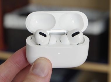 В AirPods Pro появился режим Общения