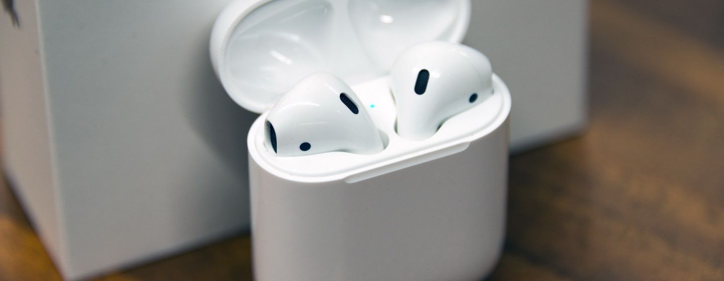 Apple AirPods и основные конкуренты: что выбрать? Apple AirPods и основные конкуренты: что выбрать?