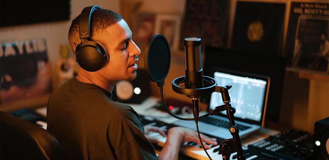 Beyerdynamic представила серию микрофонов и наушников PRO X Beyerdynamic представила серию микрофонов и наушников PRO X