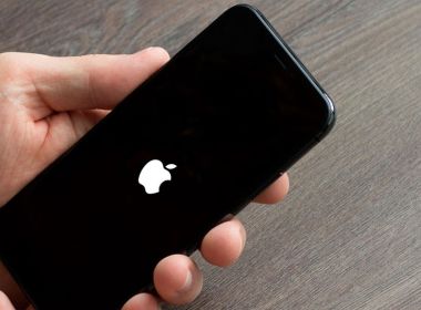 Что делать, если iPhone завис на яблоке и не включается Что делать, если iPhone завис на яблоке и не включается