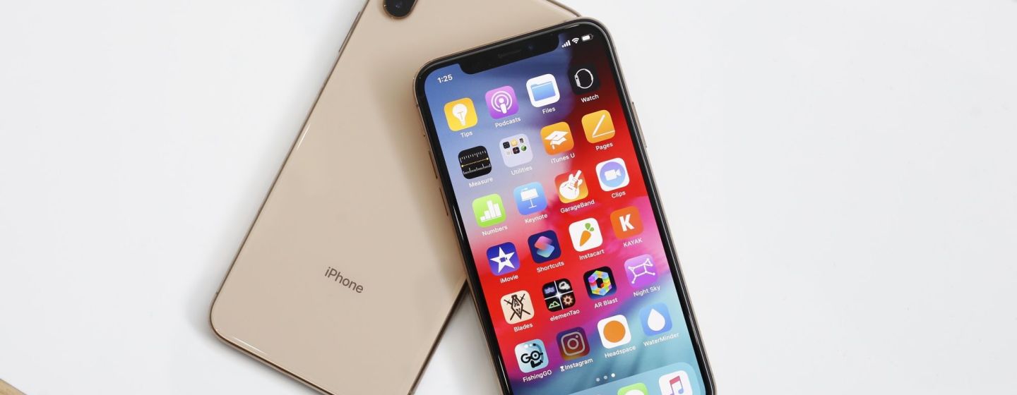 Корпорация Apple представила новые смартфоны iPhone Корпорация Apple представила новые смартфоны iPhone