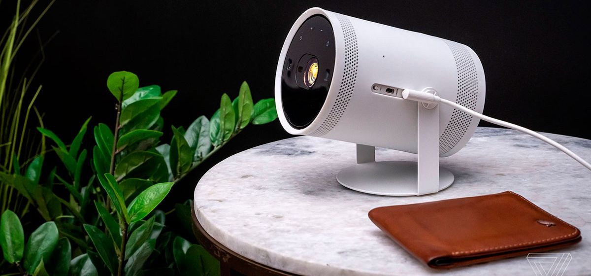 Огляд Samsung Freestyle Portable Projector Огляд Samsung Freestyle Portable Projector