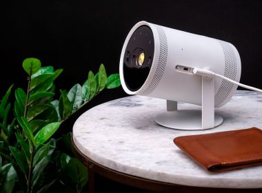Огляд Samsung Freestyle Portable Projector