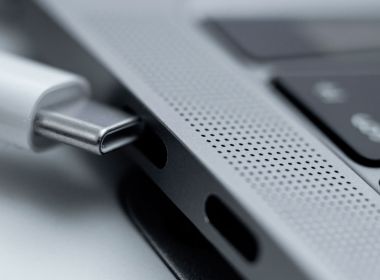 Топ 10 найкращих кабелів USB Type-C для MacBook у 2023 році Топ 10 найкращих кабелів USB Type-C для MacBook у 2023 році