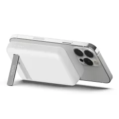Повербанк (Внешний аккумулятор) с беспроводной зарядкой Belkin Magnetic Wireless Power Bank 5000мАч + Stand White (BPD004btWT)