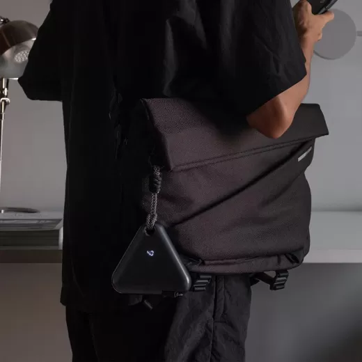 Повербанк MChaos Wearable Power Bank with Carabiner and Retractable Cable USB-C Stellar Gray
