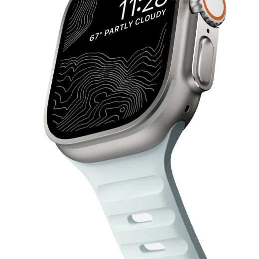 Спортивный ремешок, святящийся в темноте Nomad Sport Band Icy Blue Glow для Apple Watch 49мм | 46мм | 45мм | 44мм