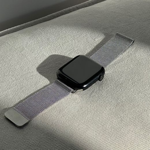 Металлический ремешок CasePro Milanese Loop Silver для Apple Watch 41mm | 40mm | 38mm