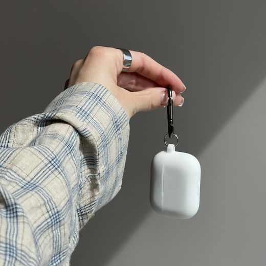 Силиконовый чехол с карабином CasePro Silicone Case White для AirPods Pro 2 (2022)