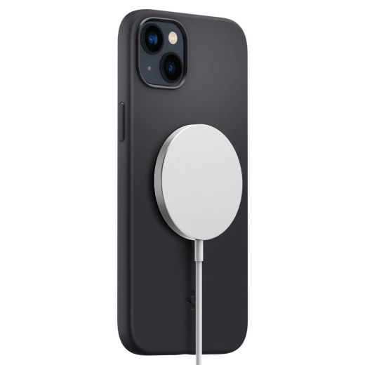 Силиконовый чехол Spigen Silicone Fit (MagFit) Black для iPhone 14 (ACS05067)