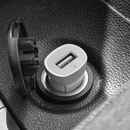 Автомобильное зарядное устройство Hoco Z2 Charger 1.5A 1USB