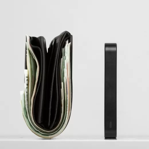 Повербанк Native Union (Re) Classic Magnetic Power Bank 10000mAh Black (PB-10KMS-BLK)