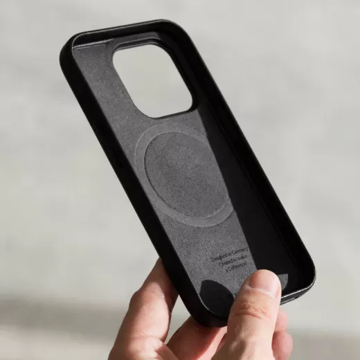 Чохол з екологічної шкіри Woodcessories Bio Organic Leather Case Black для iPhone 15 Pro Max