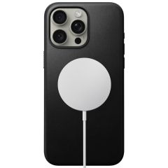 Кожаный чехол Nomad Modern Horween Leather Case Black для iPhone 15 Pro Max
