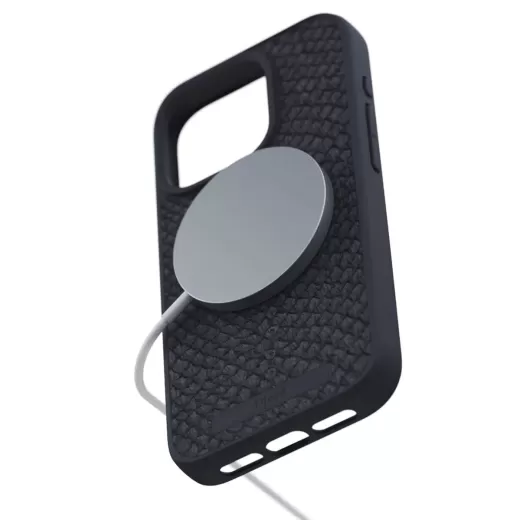 Шкіряний чохол Njord Salmon Leather MagSafe Case Black для iPhone 15 Pro (NA53SL00)