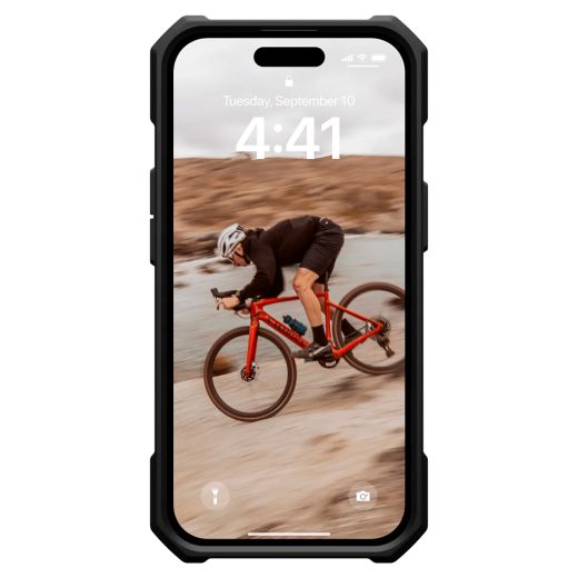 Противоударный чехол UAG Essential Armor with MagSafe Black для iPhone 15 (114288114040)