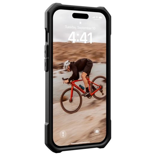 Противоударный чехол UAG Essential Armor with MagSafe Black для iPhone 15 (114288114040)