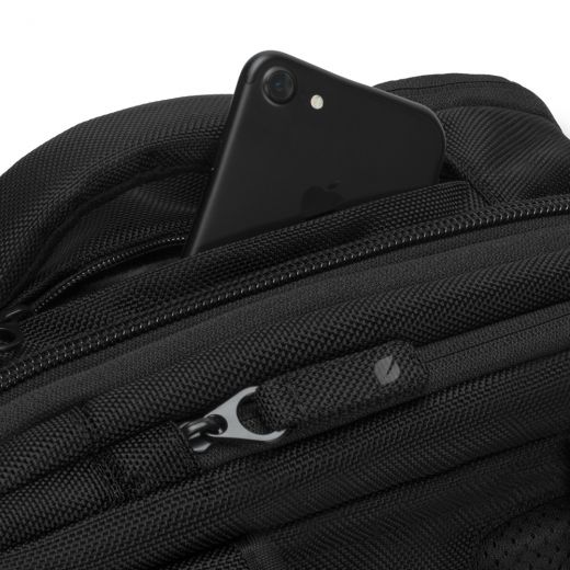 Чемодан Incase VIA Black (INTR30058-BLK)