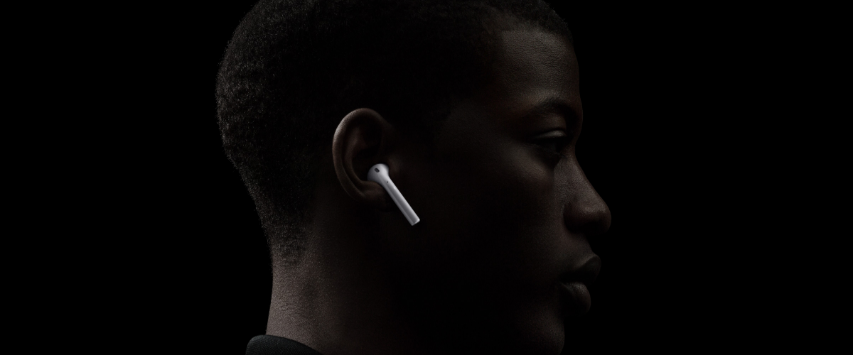 Беспроводные наушники Apple AirPods with Wireless Charging Case (MRXJ2)